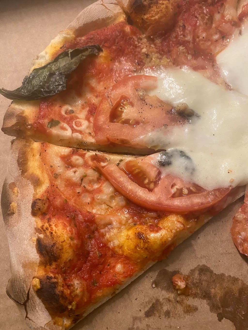 Barnyard Wood Crafted Pizza | restaurant | 1 David Dr, Essex Junction, VT 05452, USA | 8026624883 OR +1 802-662-4883