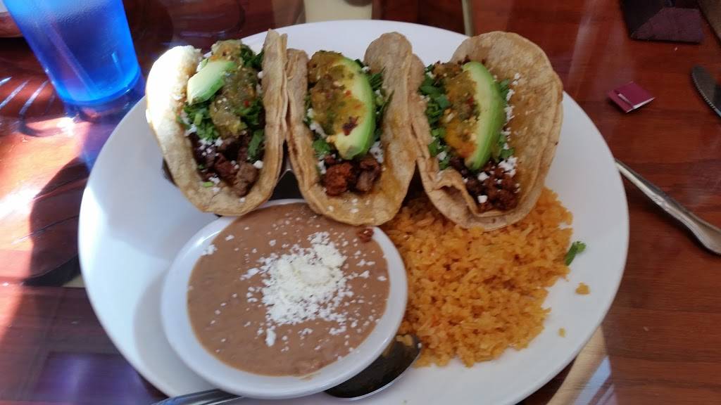 Picos Tacos and Cerveza | restaurant | 550 3 Mile Rd, Racine, WI 53402, USA | 2628003488 OR +1 262-800-3488
