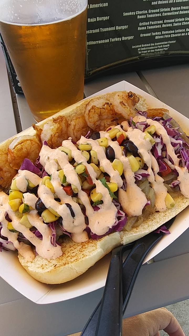 Burgers, Bait & Beer | restaurant | 200 Marina Park Way, San Diego, CA 92101, USA | 6196725578 OR +1 619-672-5578