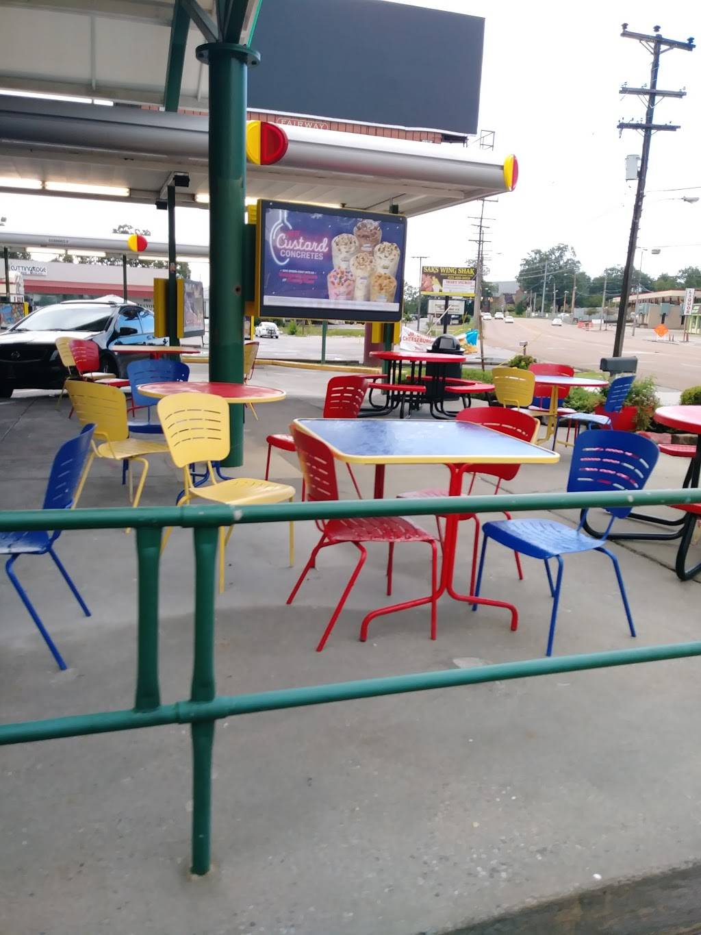 Sonic Drive-In | restaurant | 3907 Brainerd Rd, Chattanooga, TN 37411, USA | 4236985226 OR +1 423-698-5226