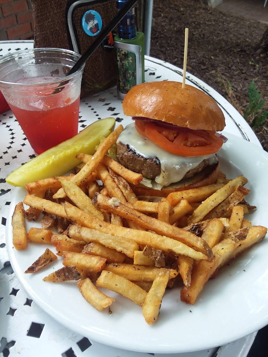 Gaffney’s | restaurant | 16 Caroline St, Saratoga Springs, NY 12866, USA | 5185877359 OR +1 518-587-7359