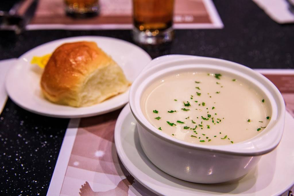 Cafe Hollywood | restaurant | 7240 Kennedy Rd, Markham, ON L3R 7P2, Canada | 9054778877 OR +1 905-477-8877