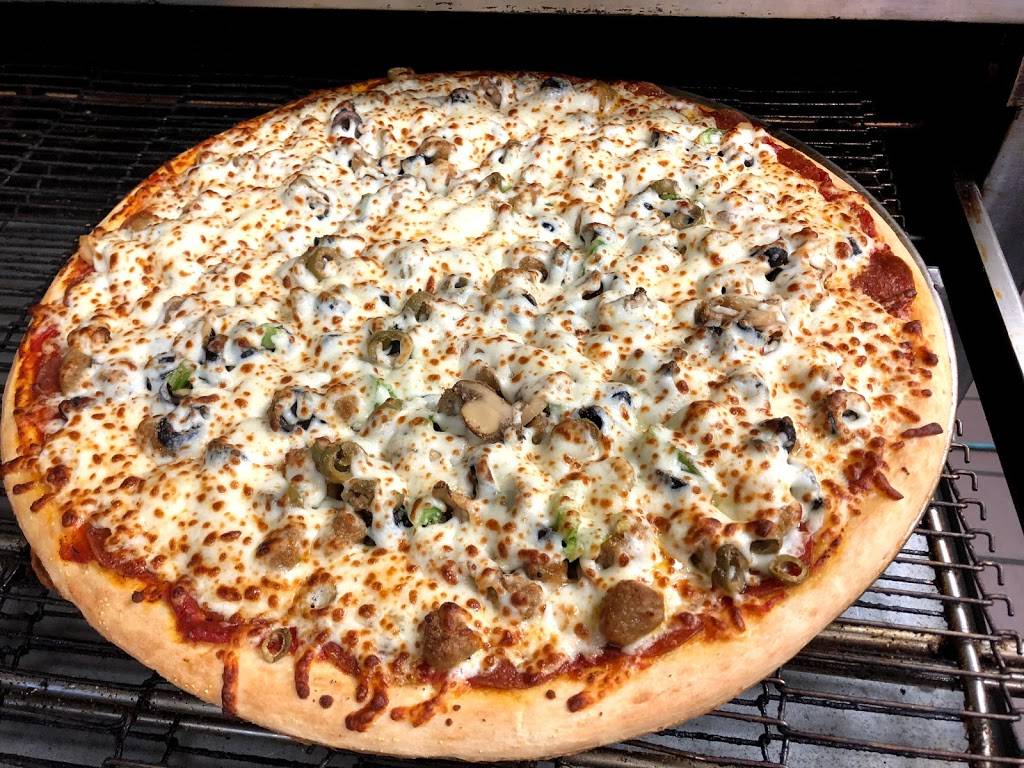 Danny Bs | restaurant | 220 1st Ave W, Foley, MN 56329, USA | 3209686941 OR +1 320-968-6941