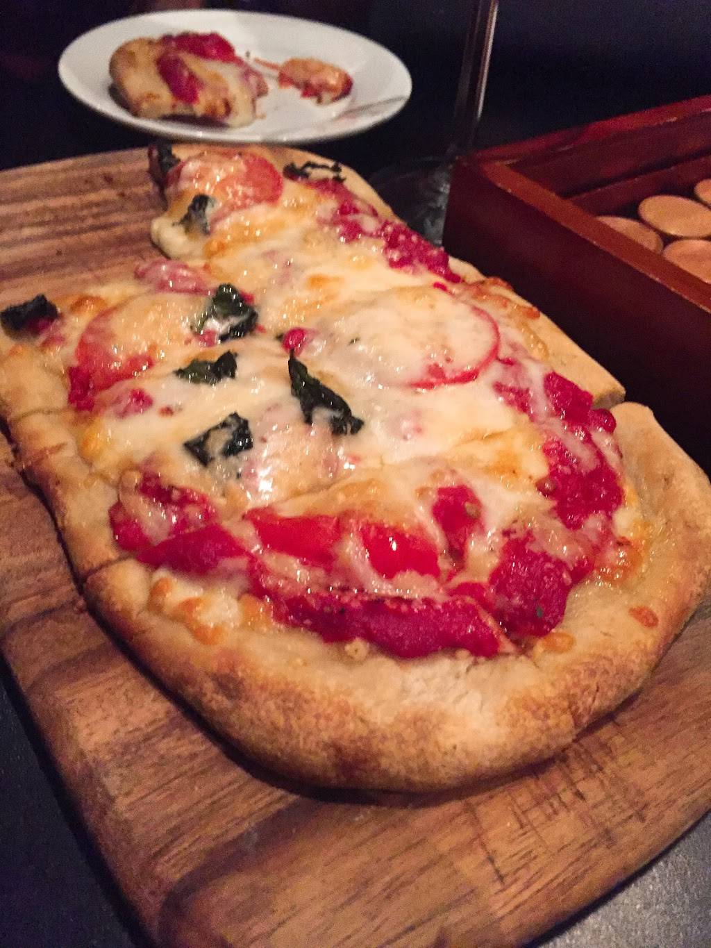 Olive Or Twist | night club | 6906 Windsor Ave, Berwyn, IL 60402, USA | 7084841808 OR +1 708-484-1808