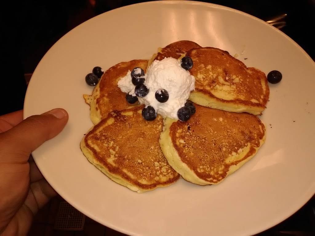 Maggianos Little Italy | restaurant | 700 Baybrook Mall, Friendswood, TX 77546, USA | 2812829729 OR +1 281-282-9729