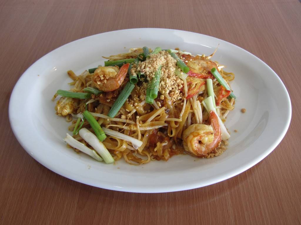 PHO Madame | meal takeaway | 5183 E Kings Canyon Rd, Fresno, CA 93727, USA | 5592523518 OR +1 559-252-3518