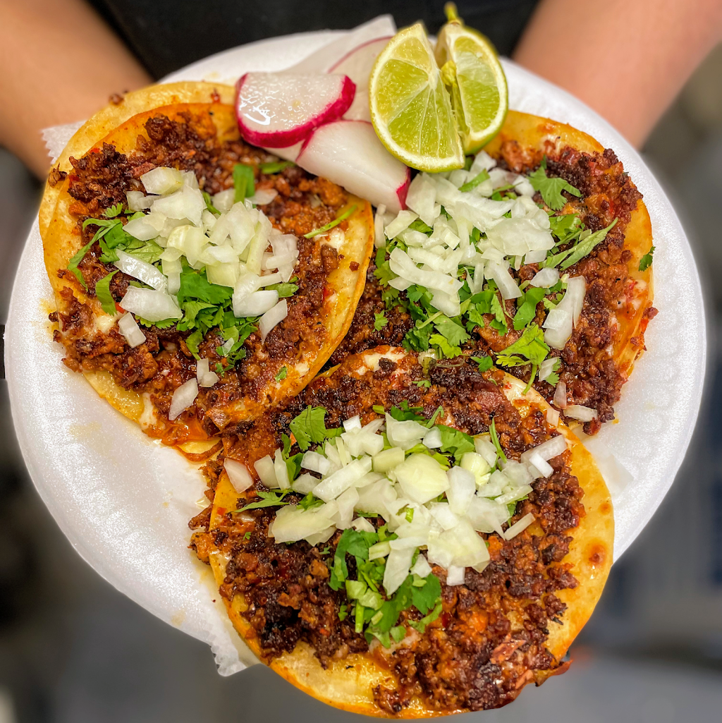 Mulitas y mariscos_q | restaurant | 635 S Main St, Santa Ana, CA 92701, USA | 6579002004 OR +1 657-900-2004