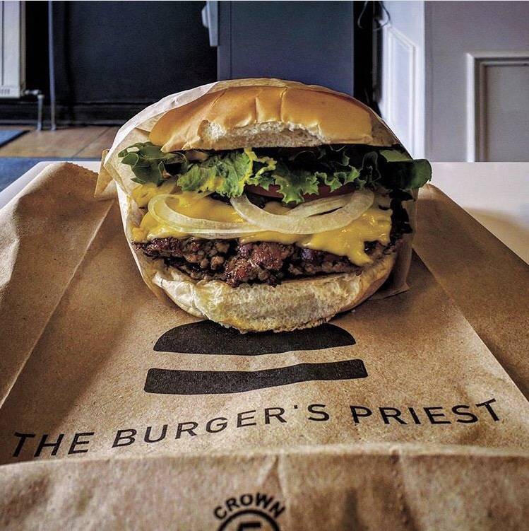 The Burgers Priest | restaurant | 3280 Dufferin St, North York, ON M6A 2T4, Canada | 6473527070 OR +1 647-352-7070