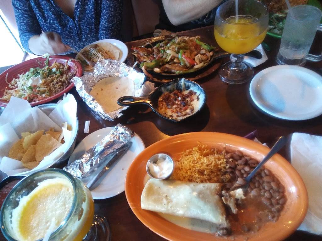 Chellys Cafe | restaurant | 214 W 85th St, Kansas City, MO 64114, USA | 8162597483 OR +1 816-259-7483