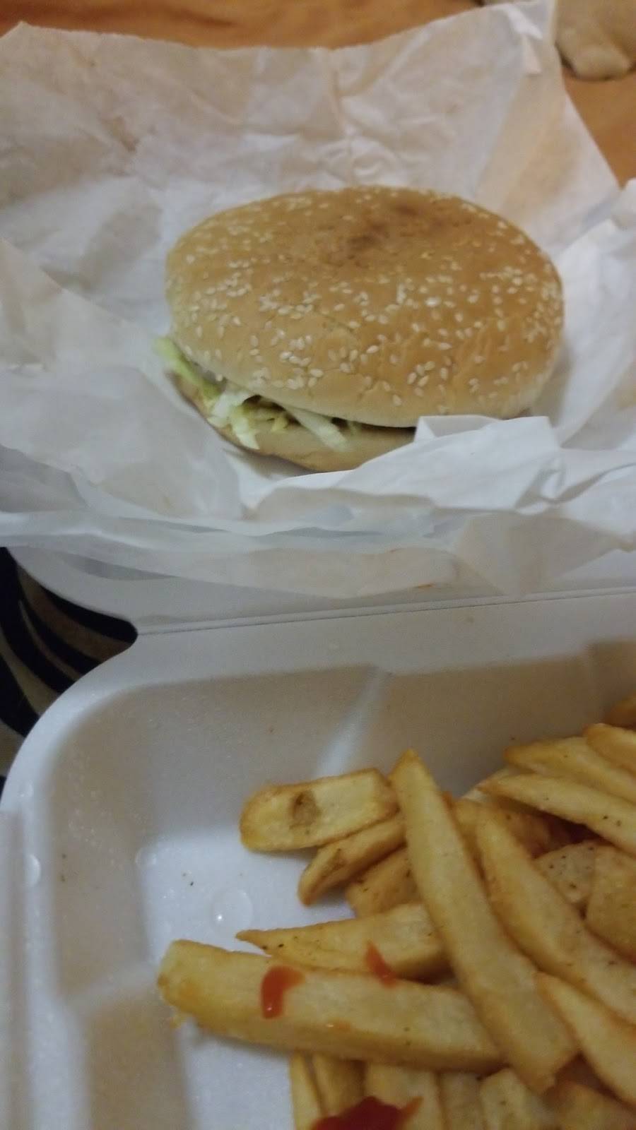 Rios Burger | restaurant | 2511 Olive Dr, Palmdale, CA 93550, USA | 6614138173 OR +1 661-413-8173