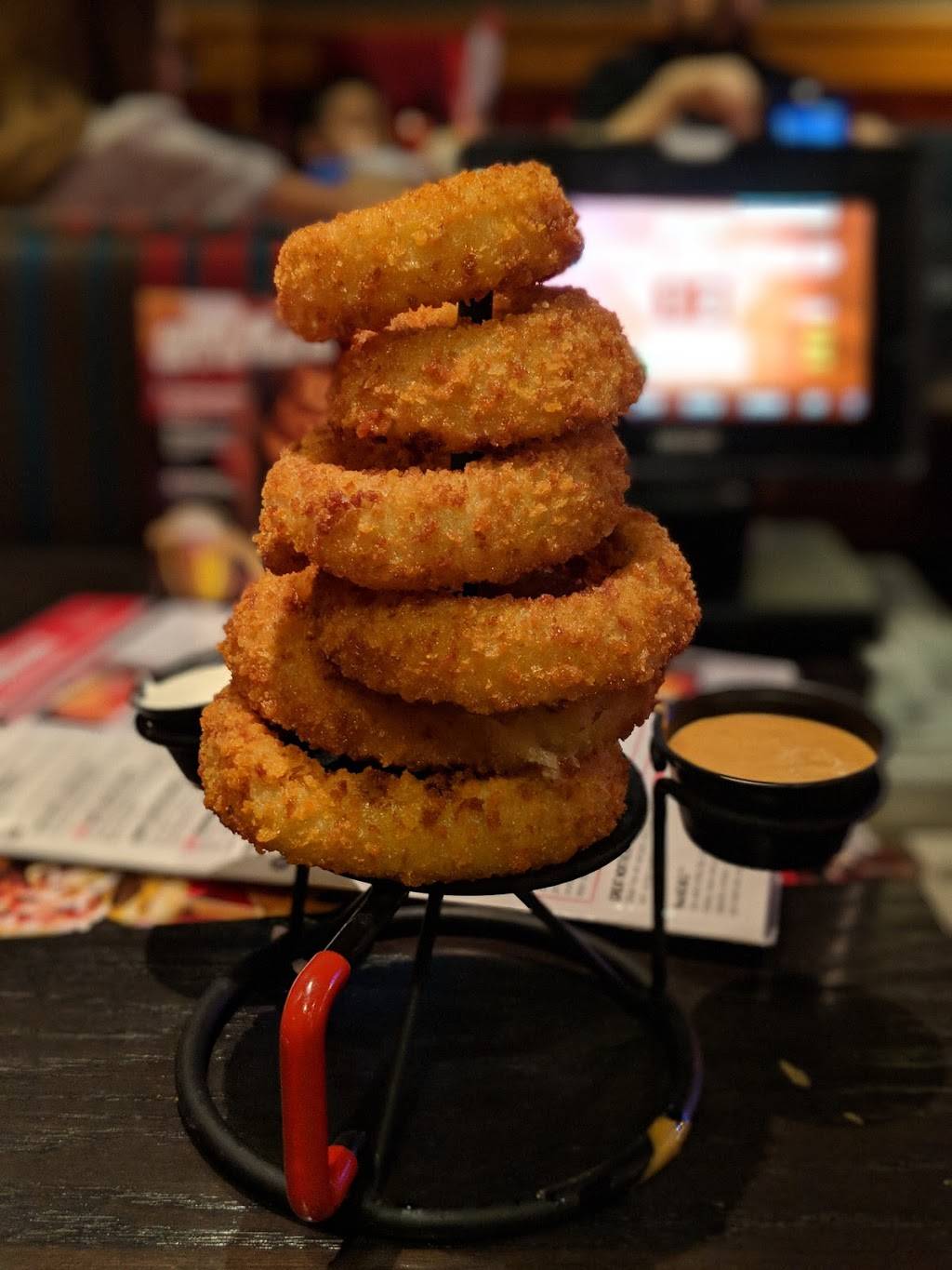 Red Robin Gourmet Burgers and Brews | restaurant | 1370 Tyler St, Riverside, CA 92503, USA | 9513580339 OR +1 951-358-0339