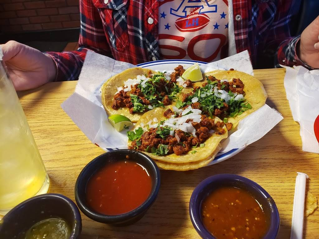 El Volcan Mexican Grill | restaurant | 17110 E US Hwy 24, Independence, MO 64056, USA | 8162572676 OR +1 816-257-2676