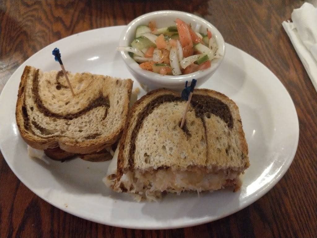 100 Main Restaurant & Bar | restaurant | 100 Main St E, Valdese, NC 28690, USA | 8288740404 OR +1 828-874-0404