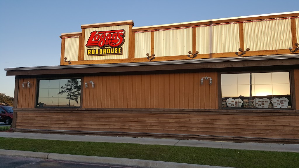 Logans Roadhouse | restaurant | 9510 Farm to Market 1960 Bypass, Humble, TX 77338, USA | 2813194399 OR +1 281-319-4399