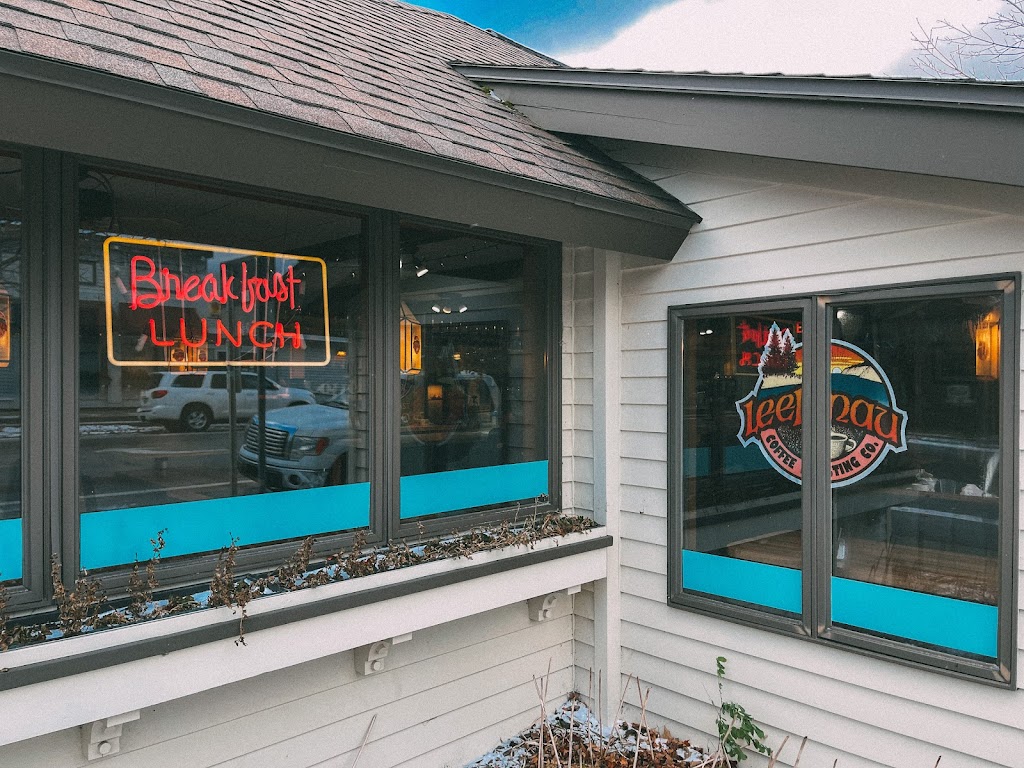 Leelanau Coffee Roasting Company Breakfast Bistro | restaurant | 101 S Main St, Leland, MI 49654, United States | 2319942202 OR +1 231-994-2202