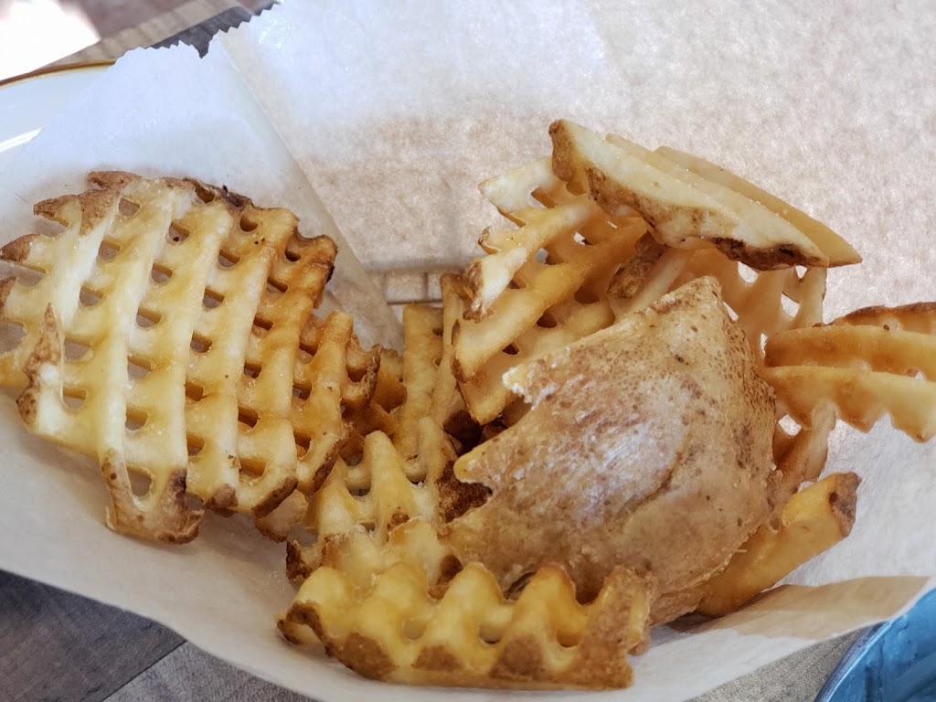 The Hive Restaurant | restaurant | 28534 Los Angeles Ave, Wellton, AZ 85356, USA | 9287854805 OR +1 928-785-4805