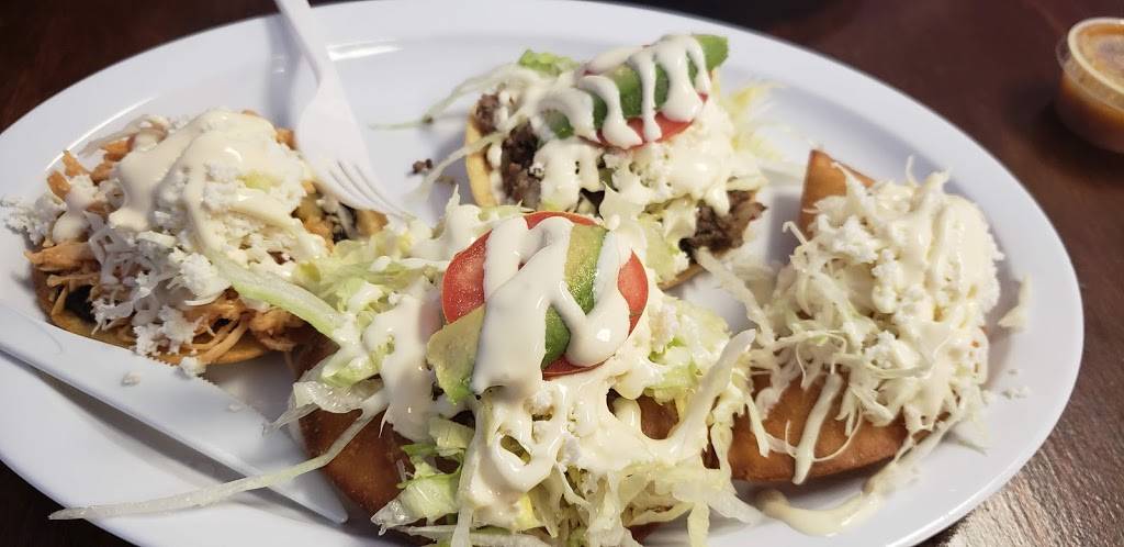 Limon’s | restaurant | 3105 W Davis St, Dallas, TX 75211, USA | 2143300947 OR +1 214-330-0947