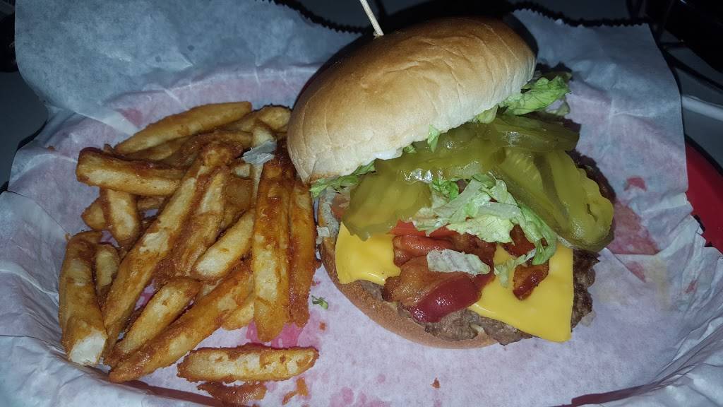 Zekes Place | restaurant | 7700 W Old Shakopee Rd # 115, Bloomington, MN 55438, USA | 9528295629 OR +1 952-829-5629