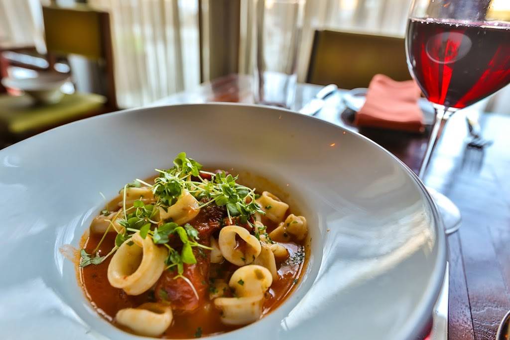 Lago East Bank | restaurant | 1091 W 10th St, Cleveland, OH 44113, USA | 2168628065 OR +1 216-862-8065