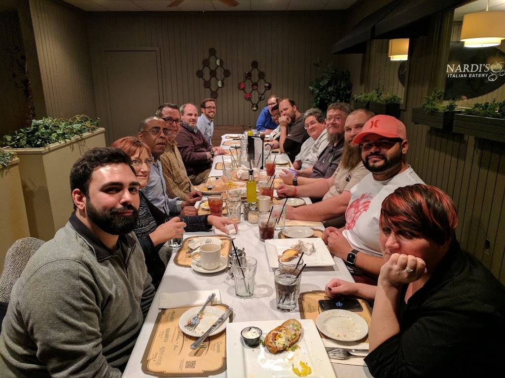 Bernardis Pub | restaurant | 12200 N Brentfield Dr, Dunlap, IL 61525, USA | 3092438888 OR +1 309-243-8888