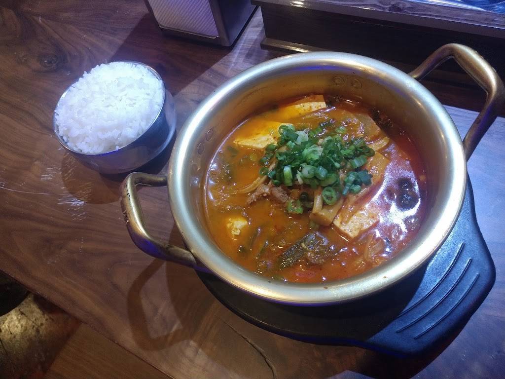 702 Karaoke & Bistro | restaurant | 4240 Spring Mountain Rd #104, Las Vegas, NV 89102, USA | 7024109444 OR +1 702-410-9444