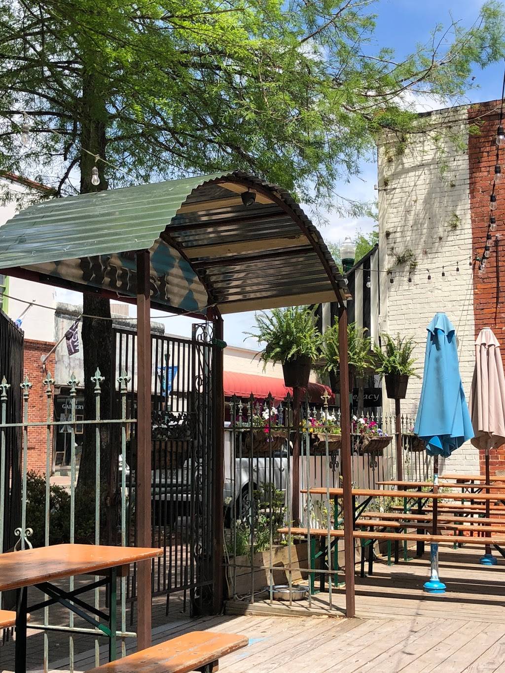 Wurst Biergarten & Food Park | meal takeaway | 537 Jefferson St, Lafayette, LA 70501, USA | 3372240244 OR +1 337-224-0244