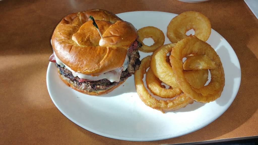 Sharis Cafe and Pies | cafe | 3360 Castro Valley Blvd, Castro Valley, CA 94546, USA | 5108868661 OR +1 510-886-8661