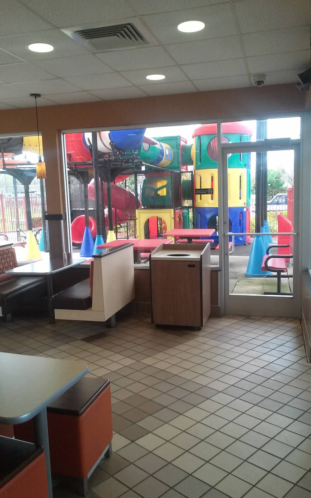 McDonalds | cafe | 102 E Main St, Wrightstown, NJ 08562, USA | 6097230543 OR +1 609-723-0543