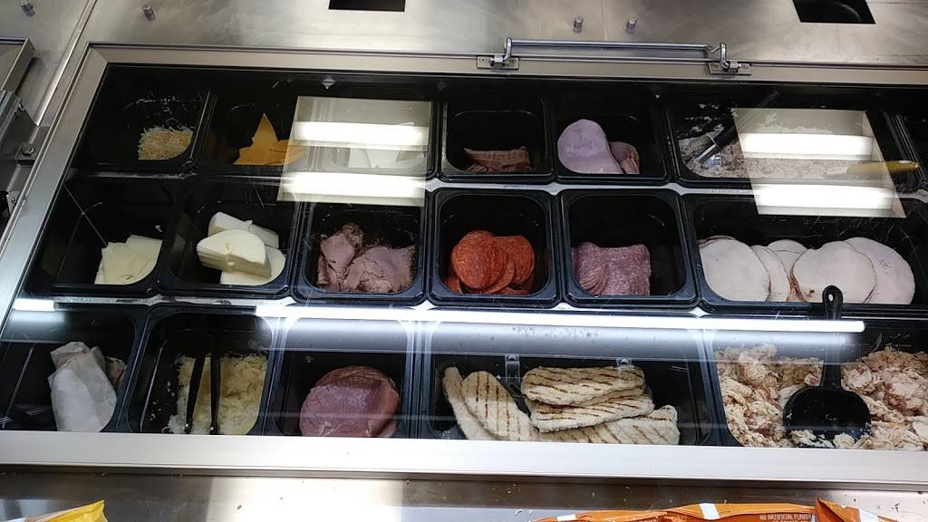 Subway | restaurant | 16 Banton St, North Haven, CT 06473, USA | 2032390280 OR +1 203-239-0280