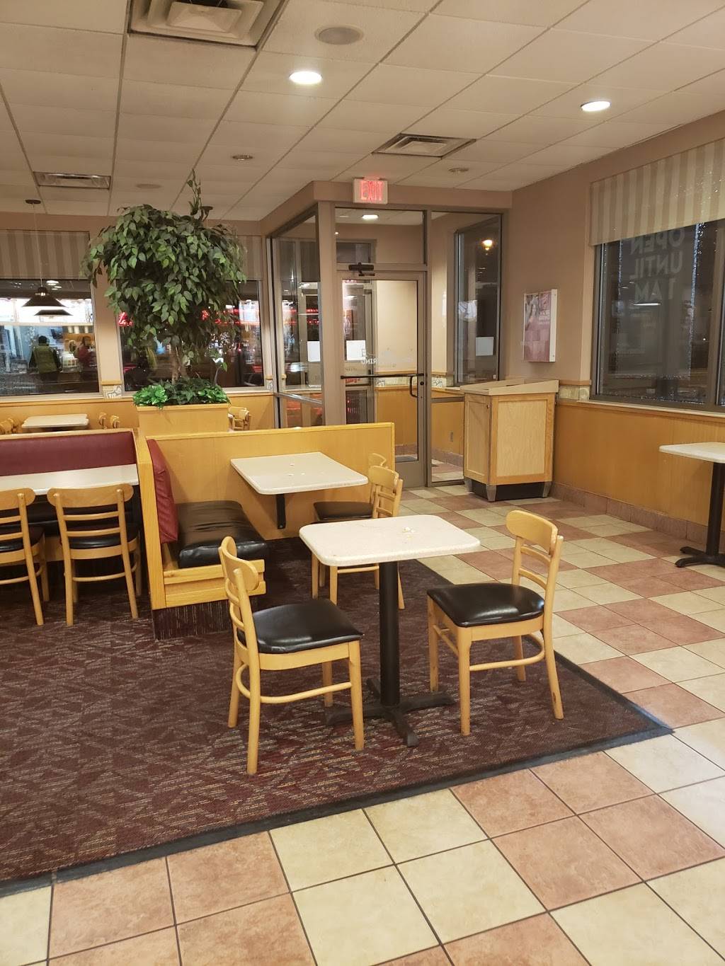 Wendys | restaurant | 5055 W Washington St, Indianapolis, IN 46241, USA | 3172475001 OR +1 317-247-5001