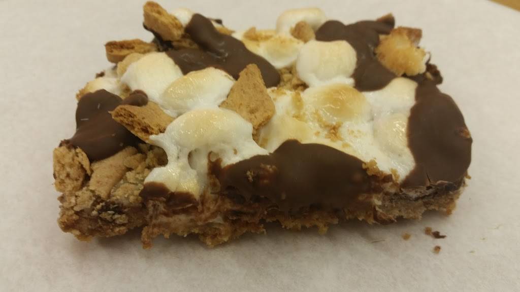 Sugar And Smoke Brazen BBQ | restaurant | 74 School St, Putnam, CT 06260, USA | 8609287842 OR +1 860-928-7842