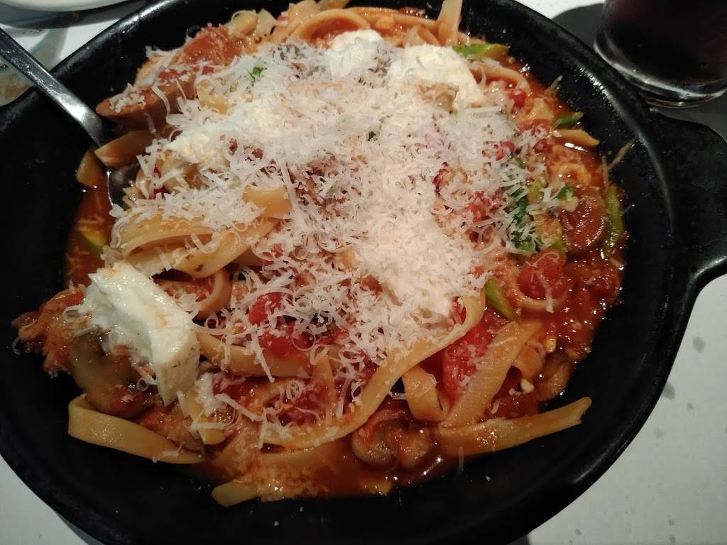 Romanos Macaroni Grill | restaurant | 5420 Pacific Ave, Stockton, CA 95207, USA | 2099517064 OR +1 209-951-7064