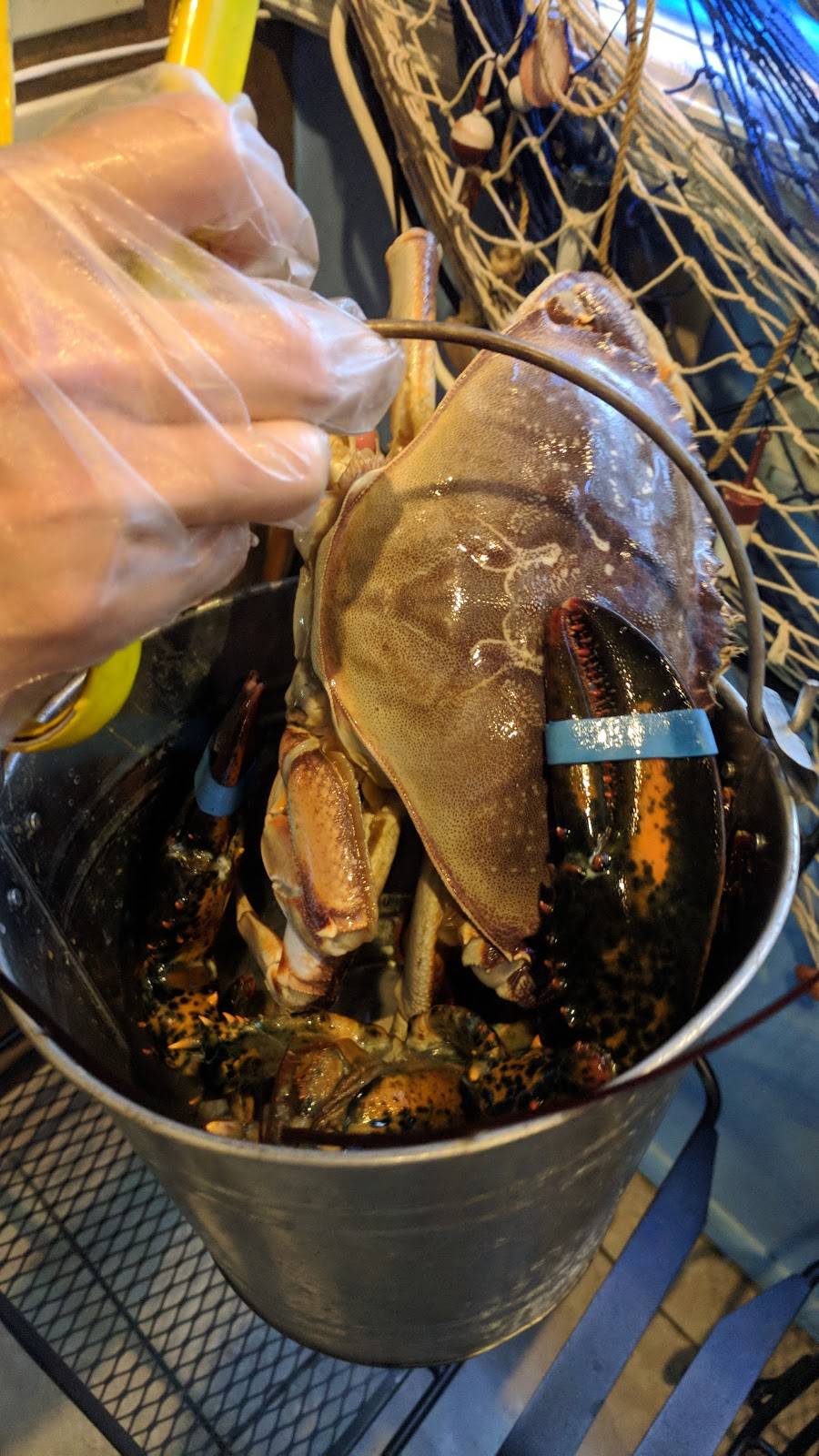 Boiling SOHO | restaurant | 758 State St, New Haven, CT 06511, USA | 2036916215 OR +1 203-691-6215