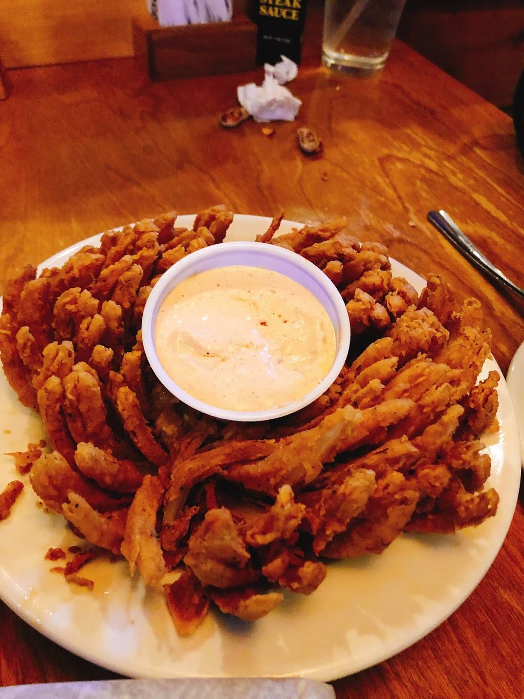 Texas Roadhouse | restaurant | 6301 Apples Way, Lincoln, NE 68516, USA | 4024200155 OR +1 402-420-0155