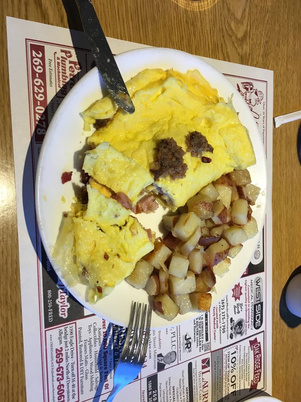 LaRues Family Restaurant | restaurant | 6375 Stadium Dr, Kalamazoo, MI 49009, USA | 2693757113 OR +1 269-375-7113