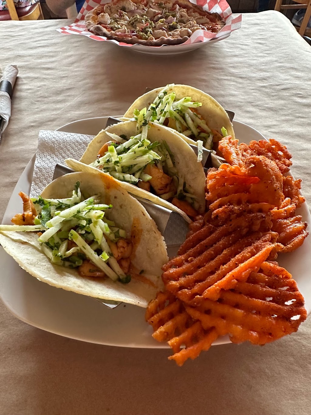 Rulis International Kitchen | meal takeaway | 4176 N Mesa St, El Paso, TX 79902, USA | 9153282480 OR +1 915-328-2480