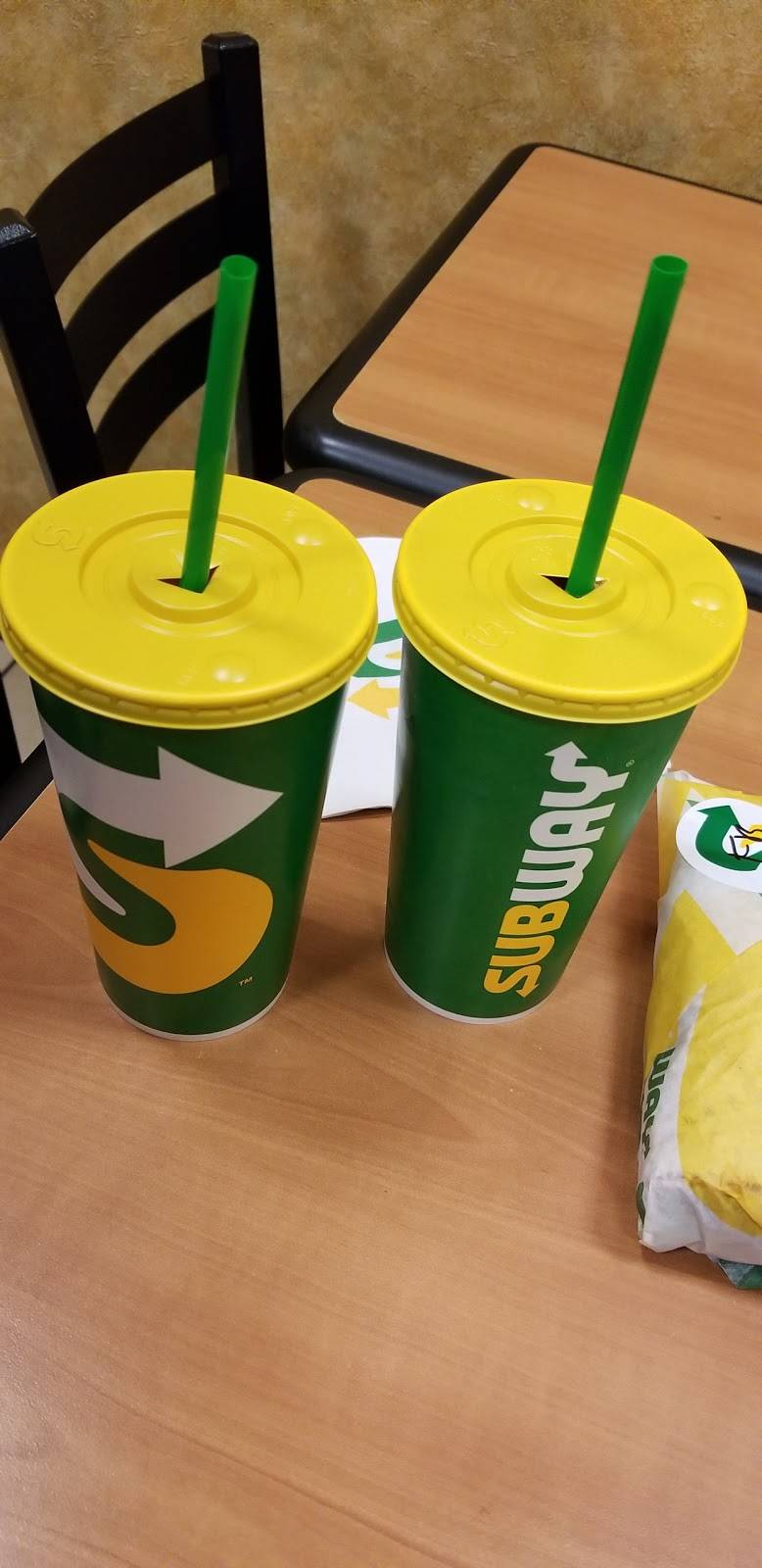 Subway Restaurants | restaurant | Gateway Towne Center, 200 Towne Center Dr #104, Compton, CA 90220, USA | 3108853200 OR +1 310-885-3200