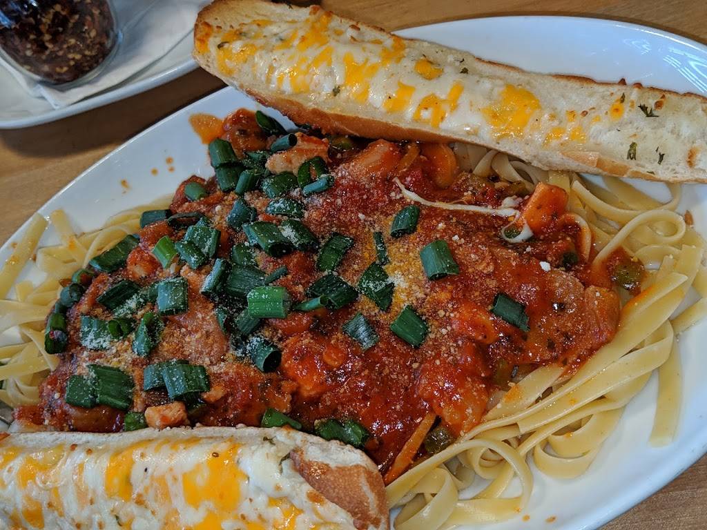 Boston Pizza | restaurant | 1565 Upper James St, Hamilton, ON L9B 1K2, Canada | 9055740333 OR +1 905-574-0333