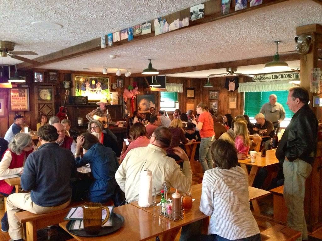 Woodlands Barbeque Restaurant & Catering Service | restaurant | 8304 Valley Blvd, Blowing Rock, NC 28605, USA | 8282953651 OR +1 828-295-3651