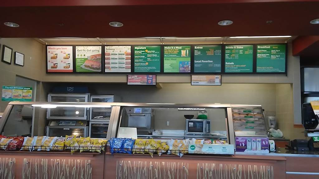 Subway Restaurants | restaurant | 10325 Lake June Rd Suite 100, Dallas, TX 75217, USA | 9723291852 OR +1 972-329-1852