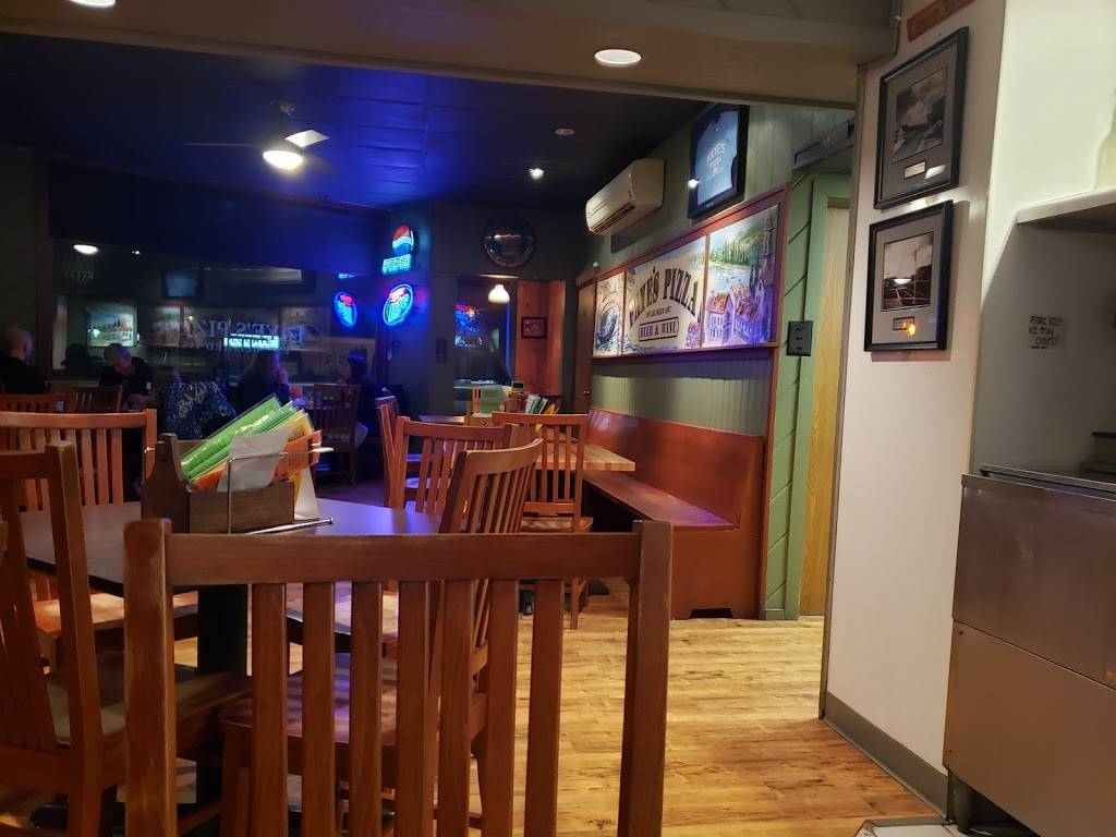 Fayes Pizza | restaurant | 1821 Calumet Dr, Sheboygan, WI 53081, USA | 9204584171 OR +1 920-458-4171