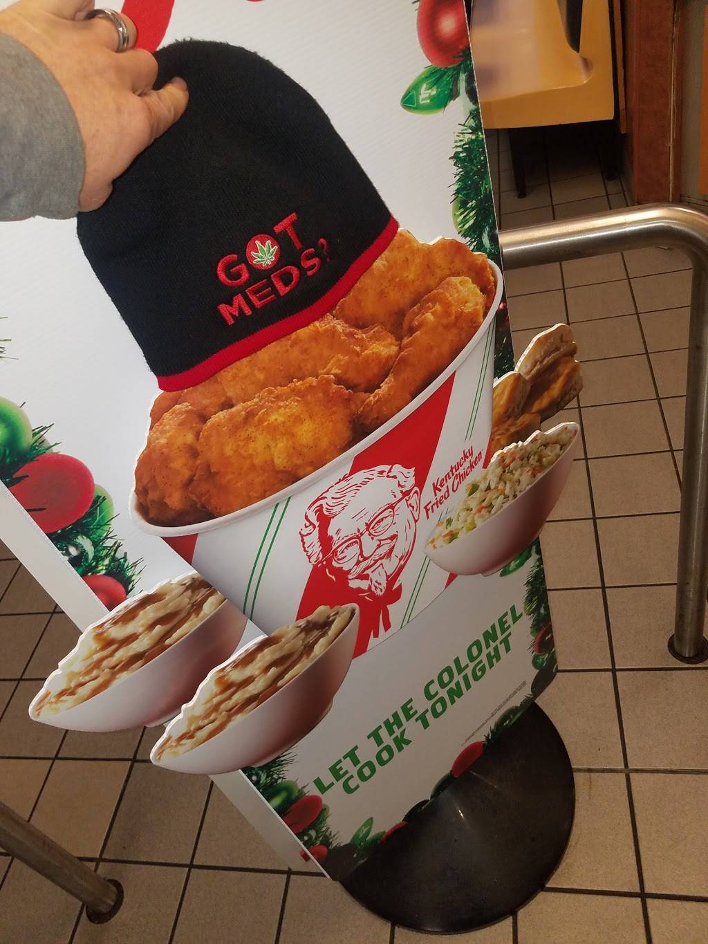 KFC | restaurant | 720 E Front St, Traverse City, MI 49686, USA | 2319473100 OR +1 231-947-3100