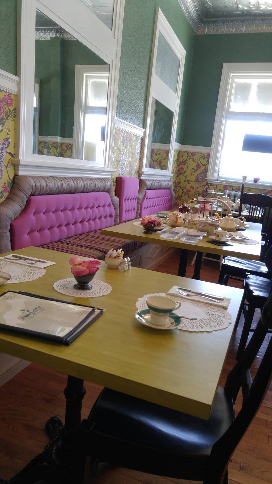 Abigails Tea House | cafe | Abigails Tea House, 2 Main Street, Saint George, ON N0E 1N0, Canada | 5194483999 OR +1 519-448-3999