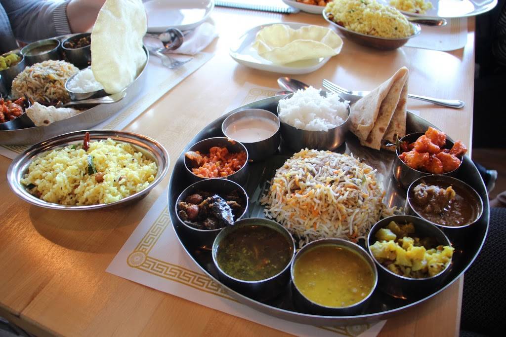 Radhikas Kitchen | restaurant | 825 W Higgins Rd, Schaumburg, IL 60195, USA | 8477648100 OR +1 847-764-8100