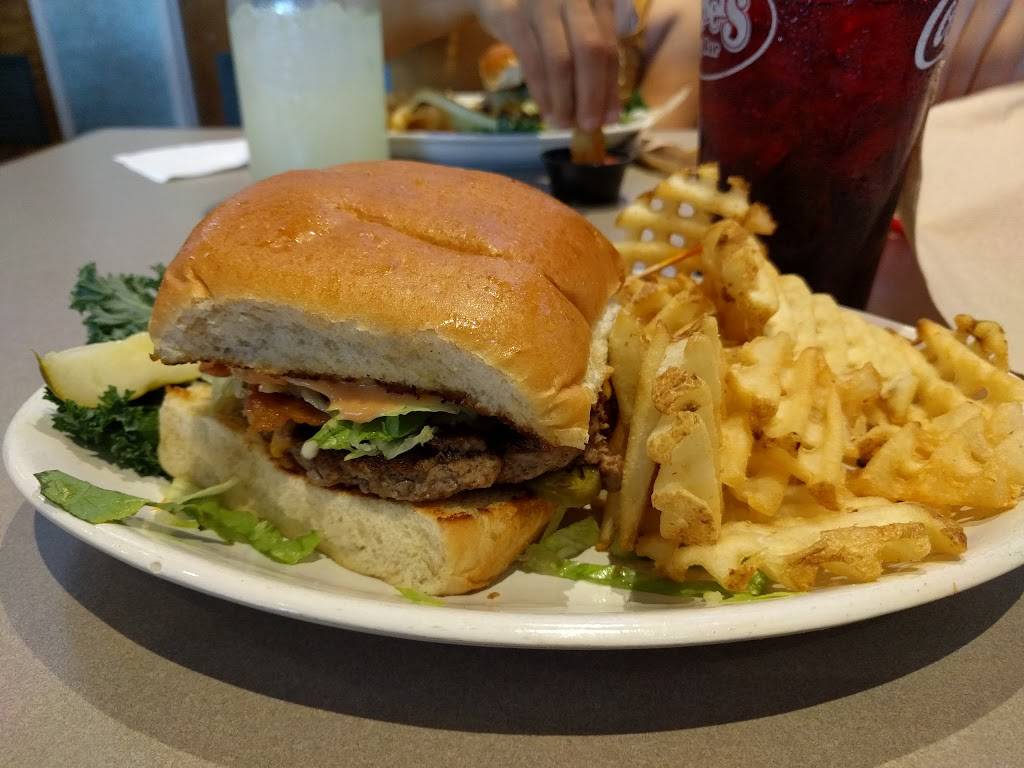 Pluckers Wing Bar | restaurant | 4000 Bagpiper Way Ste 140, Arlington, TX 76018, USA | 8177842473 OR +1 817-784-2473