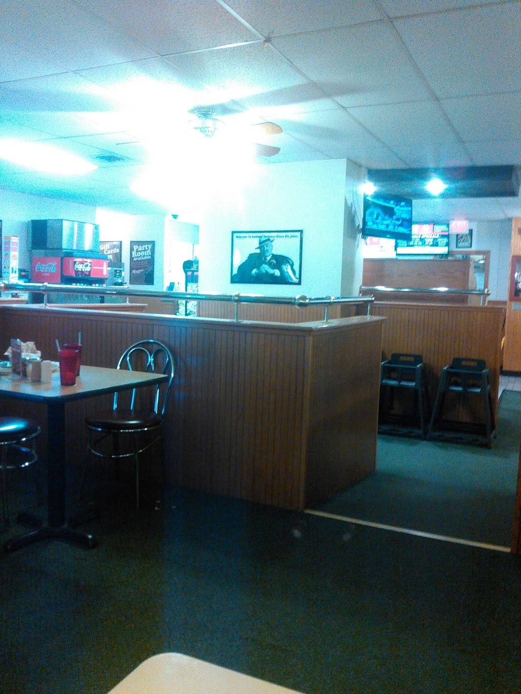 Godfathers Pizza | meal delivery | 625 Hawkeye Ave SW, Le Mars, IA 51031, USA | 7125464159 OR +1 712-546-4159