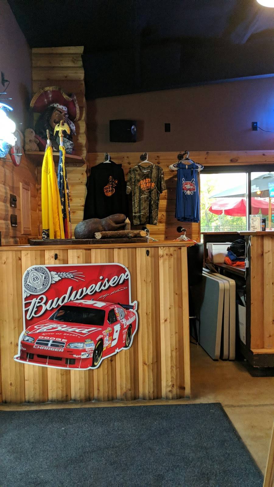 Crazy Beaver Grub & Pub | restaurant | 510 S Oak St, Chebanse, IL 60922, USA | 8156973239 OR +1 815-697-3239