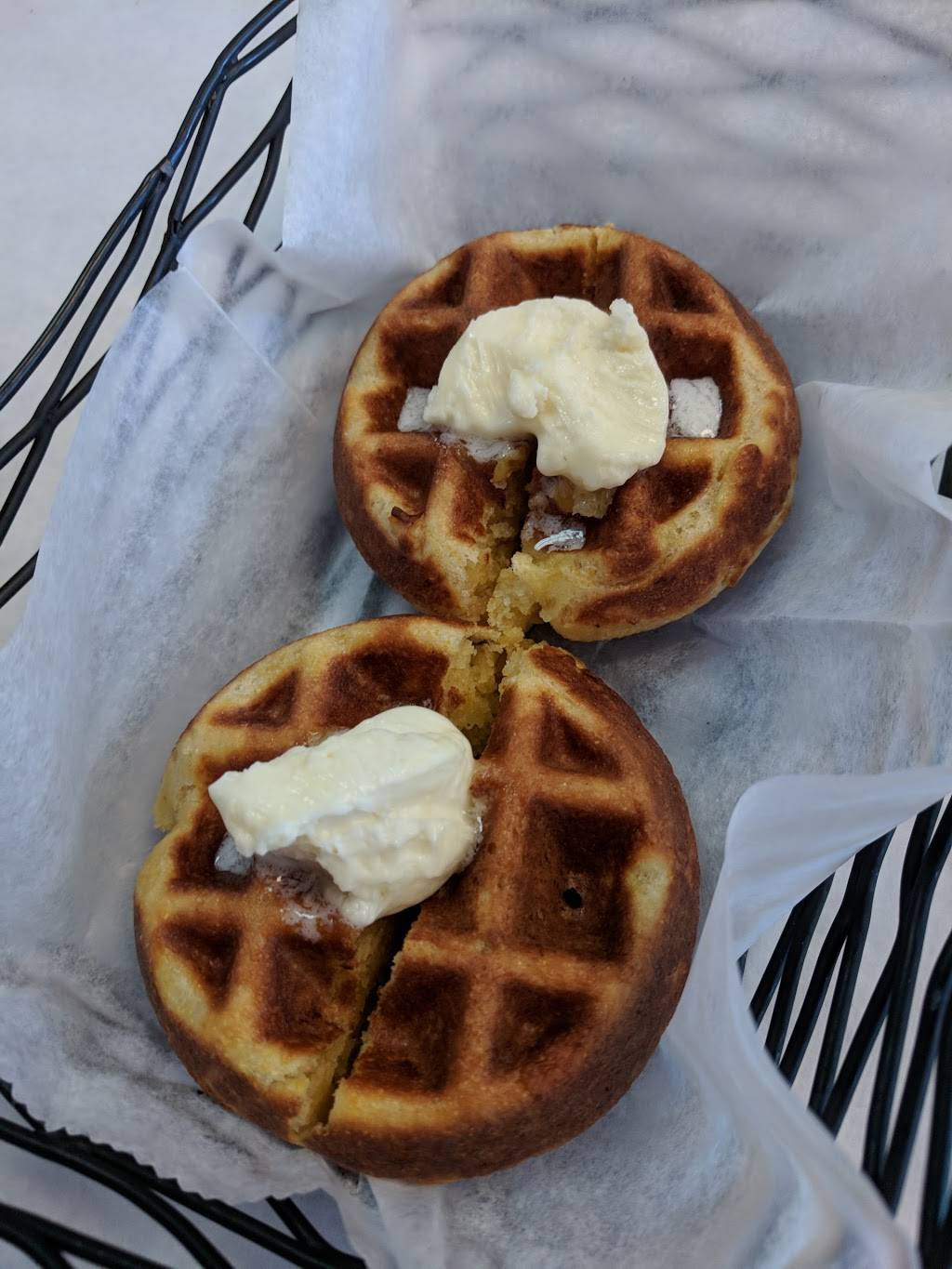 Ma Mommas House of Cornbread, Chicken and Waffles | restaurant | #A, 5741 Crowder Blvd #3, New Orleans, LA 70127, USA | 5042440021 OR +1 504-244-0021