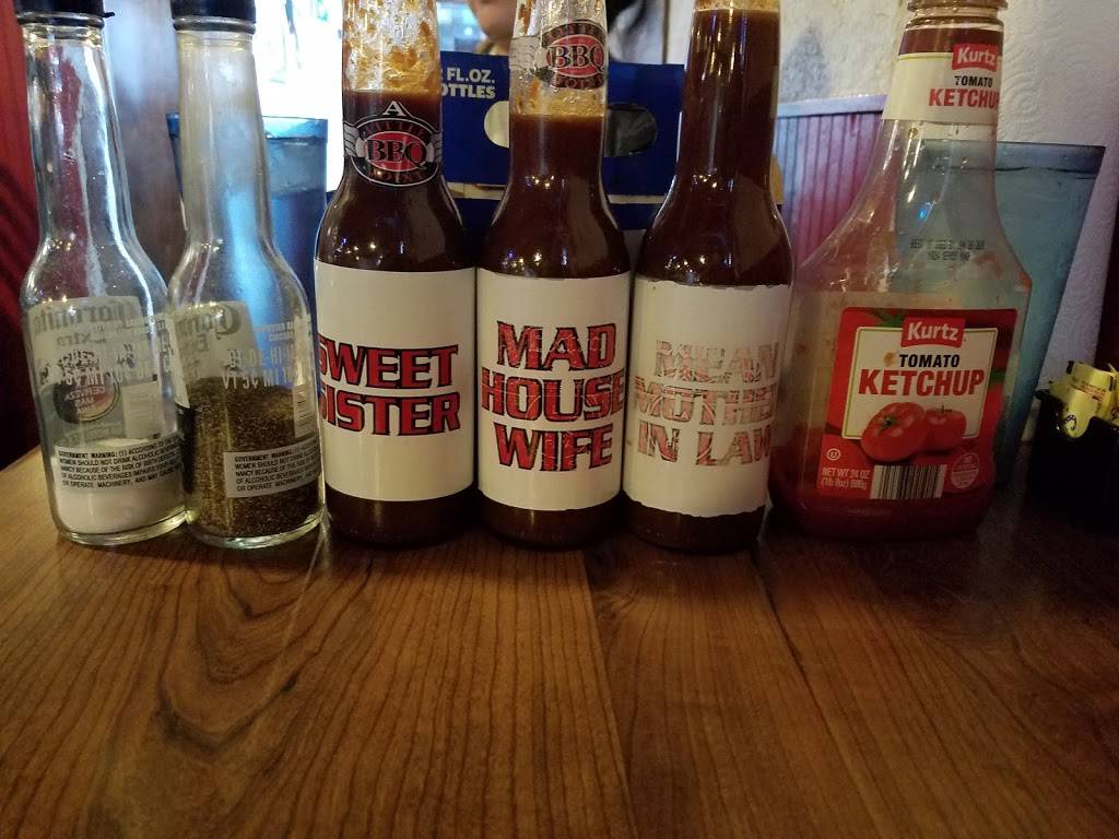 A Little BBQ Joint | restaurant | 1101 W US Hwy 24, Independence, MO 64050, USA | 8162522275 OR +1 816-252-2275