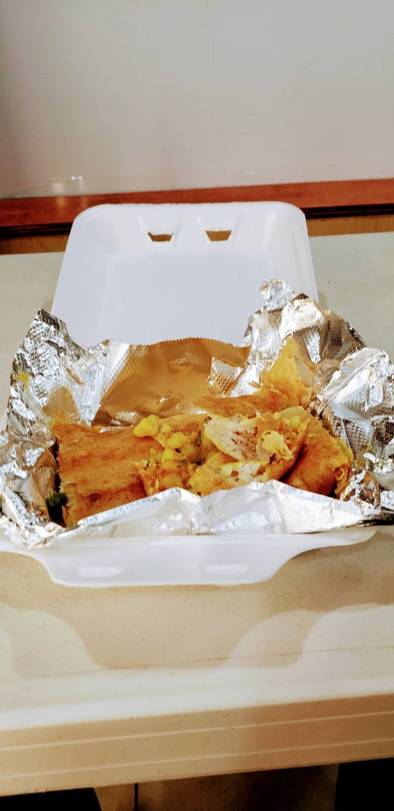 Garthy Takeout and Catering | restaurant | 1204 Simcoe St N, Oshawa, ON L1G 7W9, Canada | 9052407021 OR +1 905-240-7021